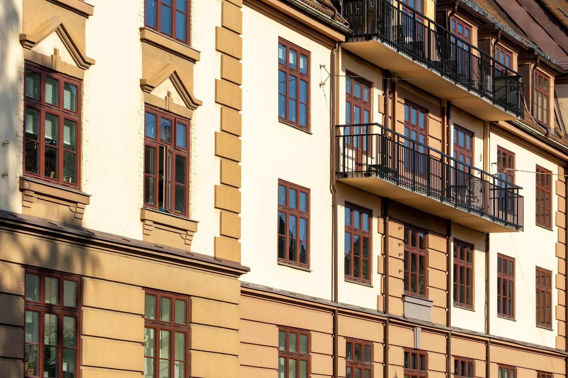 Fasadbeklädnad flerbostadshus Malmö